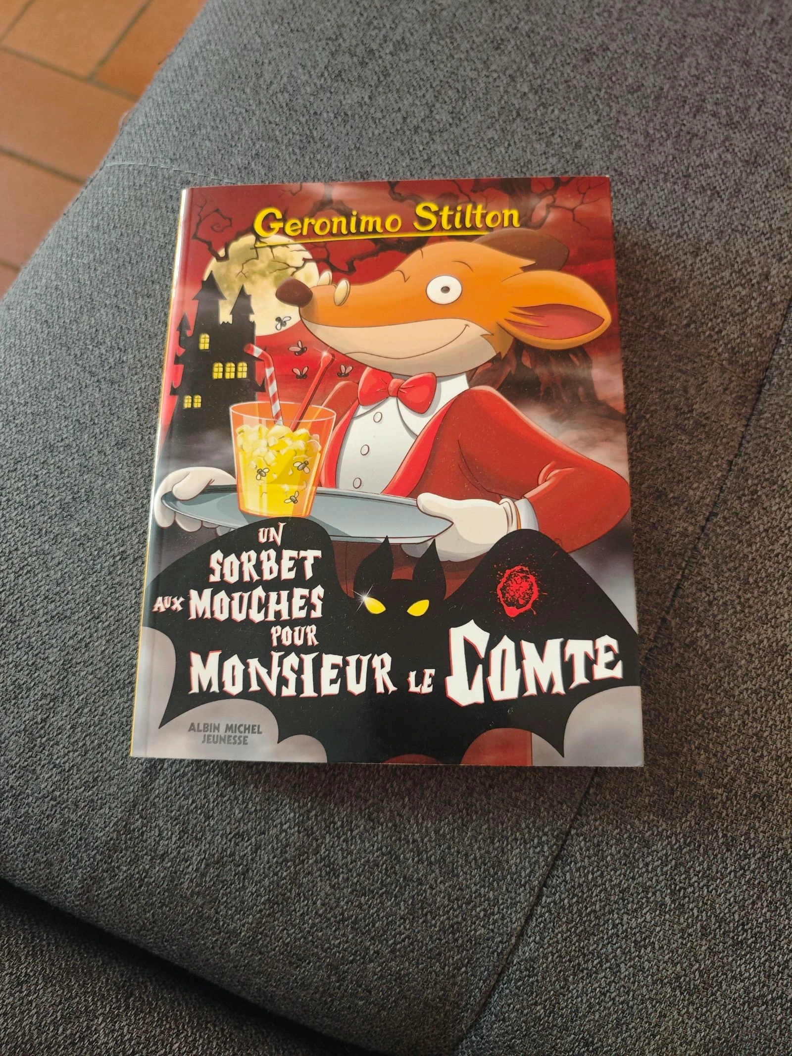 Un sorbet aux mouches pour Monsieur le Comte Tome 3 (Geronimo Stilton)